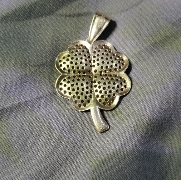 14K Gold Vermail Clover Pendant Necklace - Picture 5 of 7
